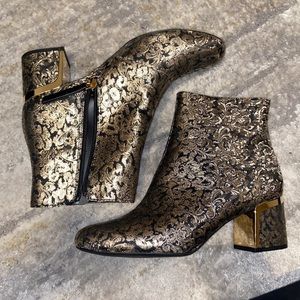 DKNY Corrie Ankle Boot